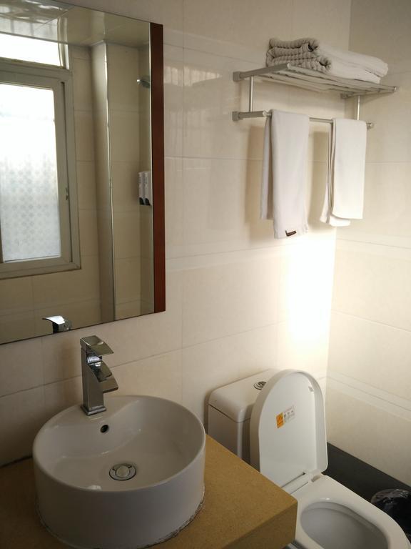 Wudang International Youth Hostel Tancsangkou Kültér fotó
